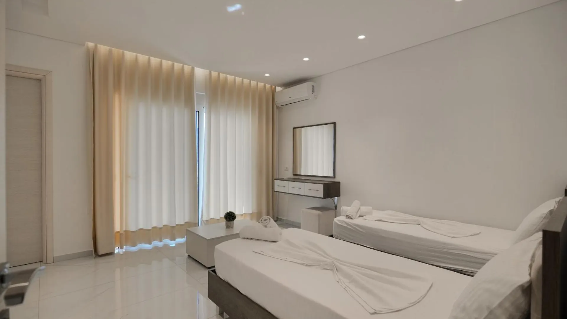 Fabeno Villa Saranda Vendégház