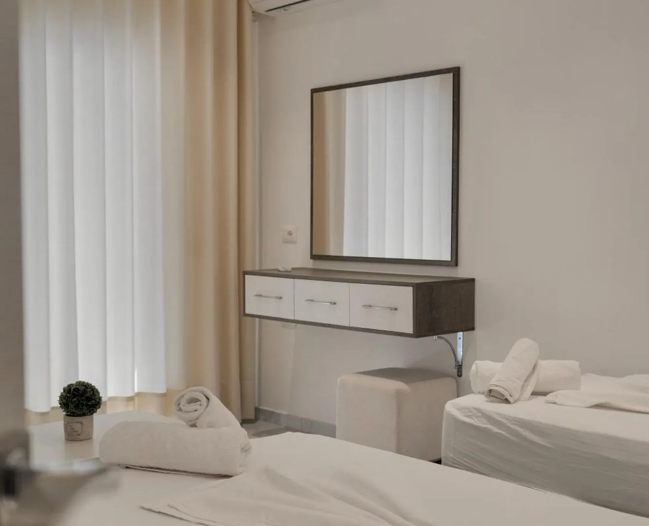 Fabeno Villa Saranda Vendégház