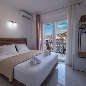 Hotel Elite, Sarandë